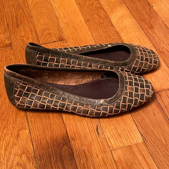 Timberland Shoes - Timberland woven leather flats